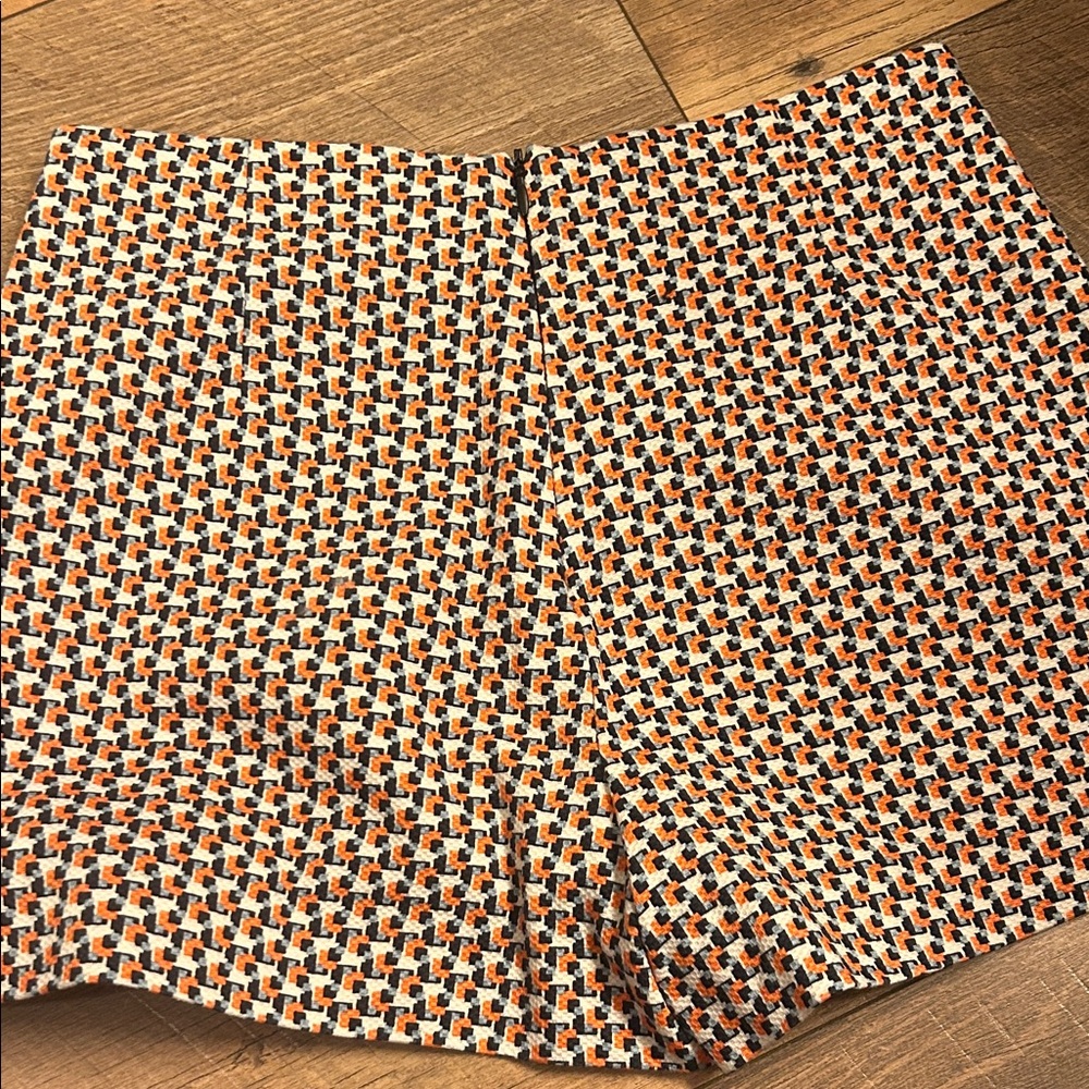 Zara High Waist Printed Shorts in White, Black & Orange - Picture 7 of 7